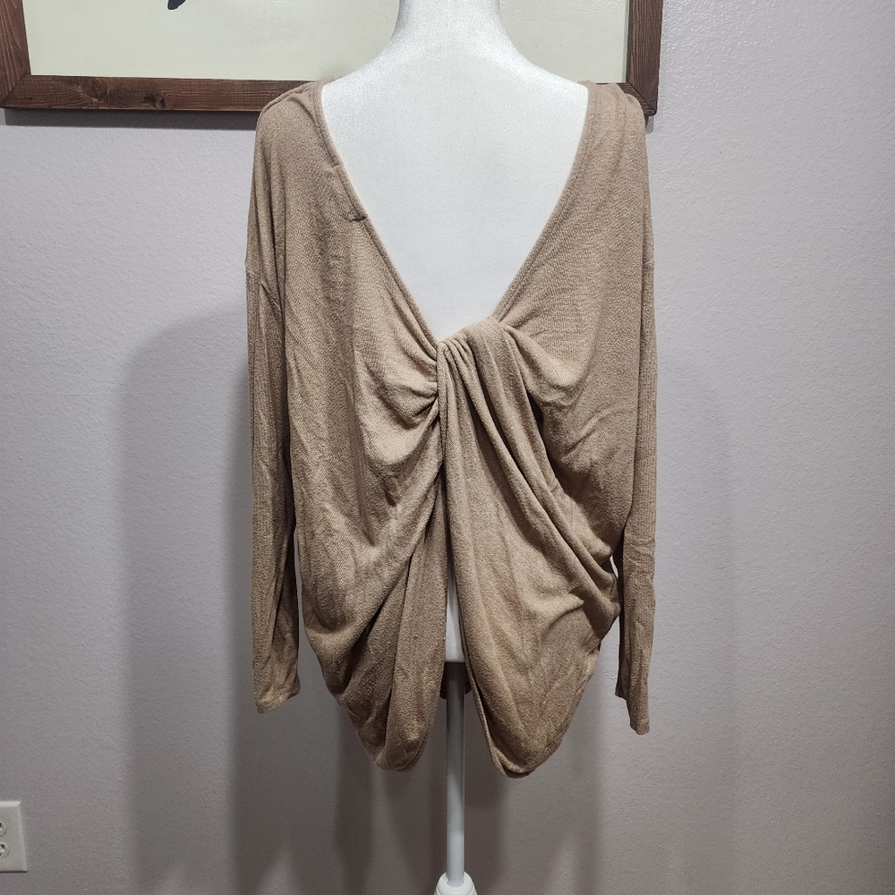 Cherish Twist Open Back Long Sleeve Top - Large